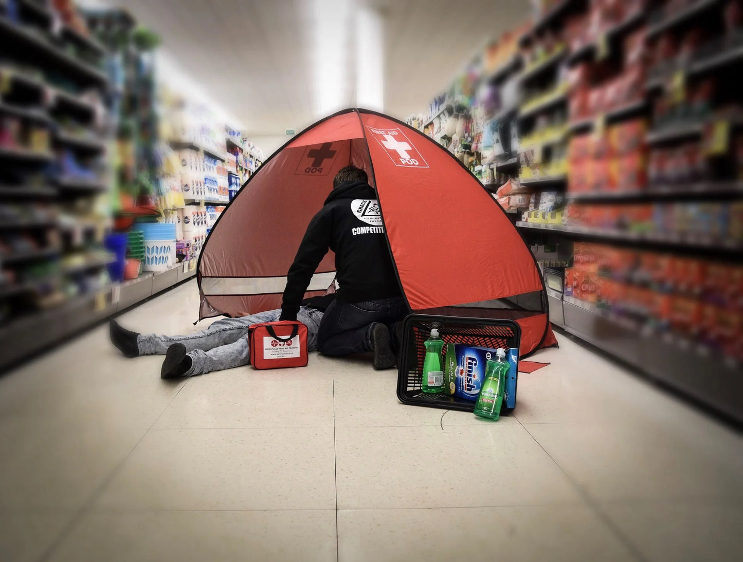 Nukentėjusiojo uždanga: First Aid Pod