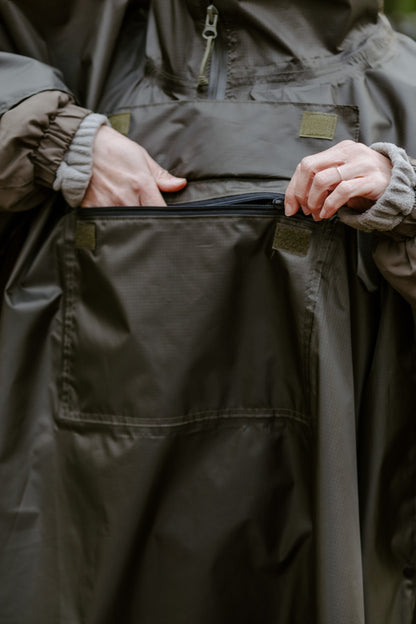 Palapinsiaustė / lietpaltis–pončas