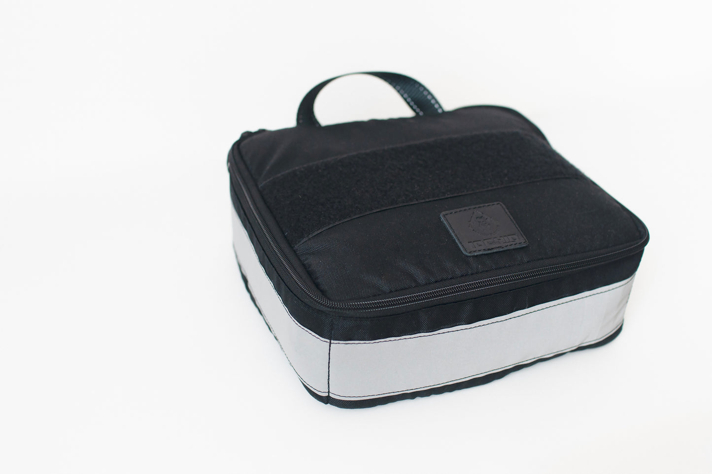 Pirmosios pagalbos rinkinio dėklas