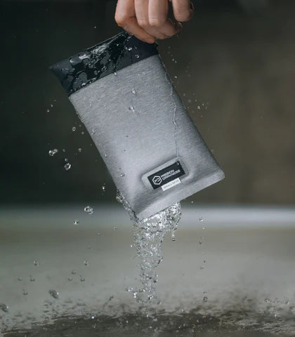 Neperšlampamas Faradėjaus telefono dėklas - Mission Darkness Dry Shield Faraday Phone Sleeve