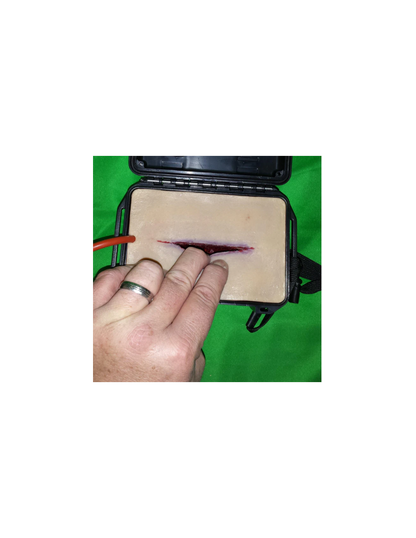 Pjautinių žaizdų simuliatorius LACERATION IN A BOX™